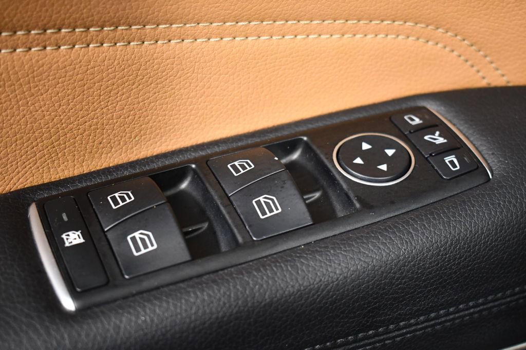 Used 2015 Mercedes-Benz E 400 4MATIC Coupe image 21