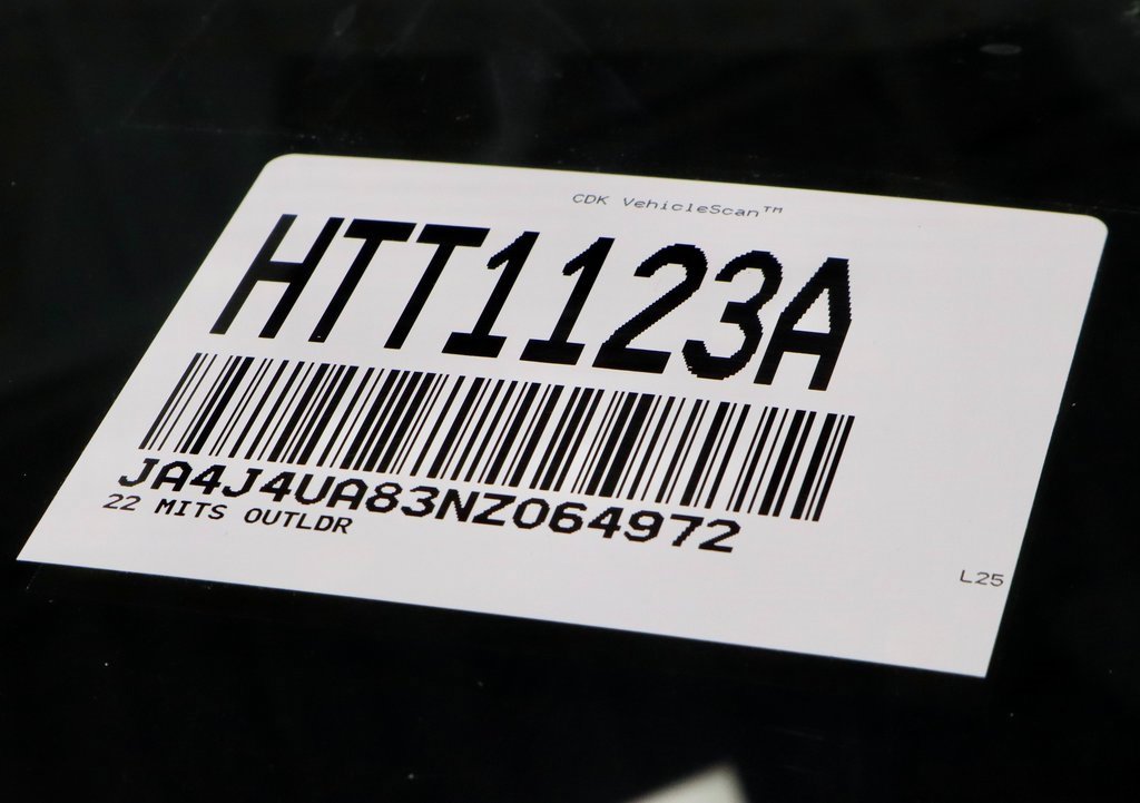 Used 2022 Mitsubishi Outlander SE image 37