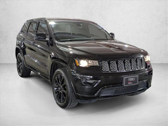Used 2018 Jeep Grand Cherokee Altitude image 3
