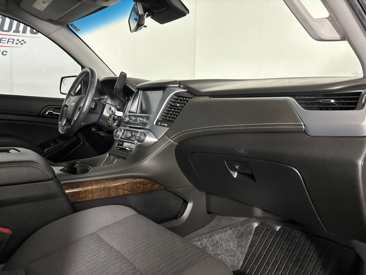Used 2020 Chevrolet Tahoe LS w/ Enhanced Driver Alert Package AWD/4WD image 30