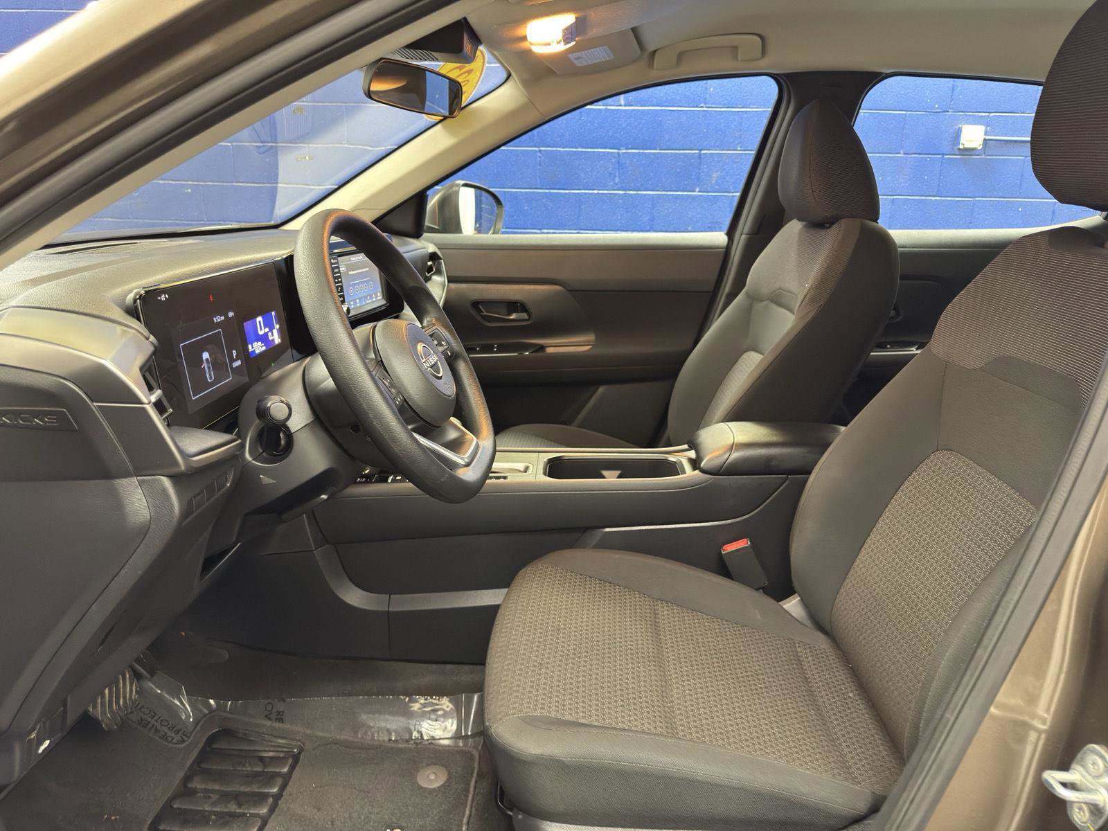 Used 2025 Nissan Kicks S AWD/4WD image 17