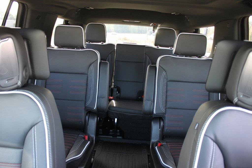 New 2026 GMC Yukon AT4 Ultimate w/ LPO, Floor Liner Package image 17