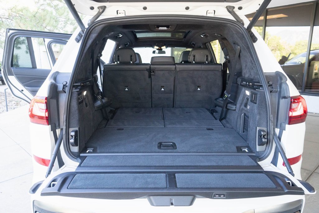 Used 2020 BMW X7 M50i w/ Dynamic Handling Package image 29