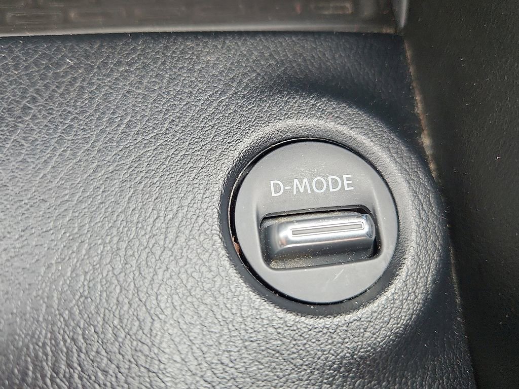 Used 2024 Nissan Z Performance w/ Floor Mat Package RWD image 23