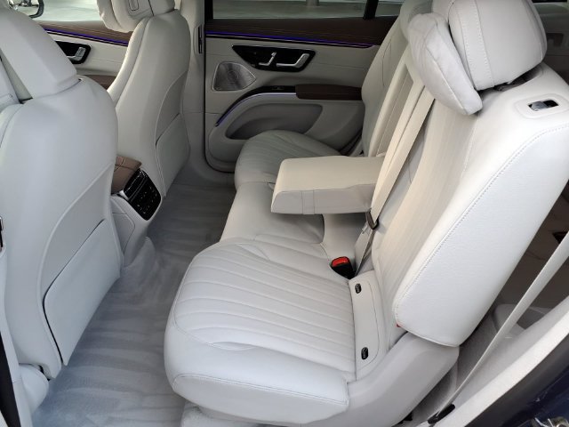 Certified 2023 Mercedes-Benz EQS 580 4MATIC SUV image 17
