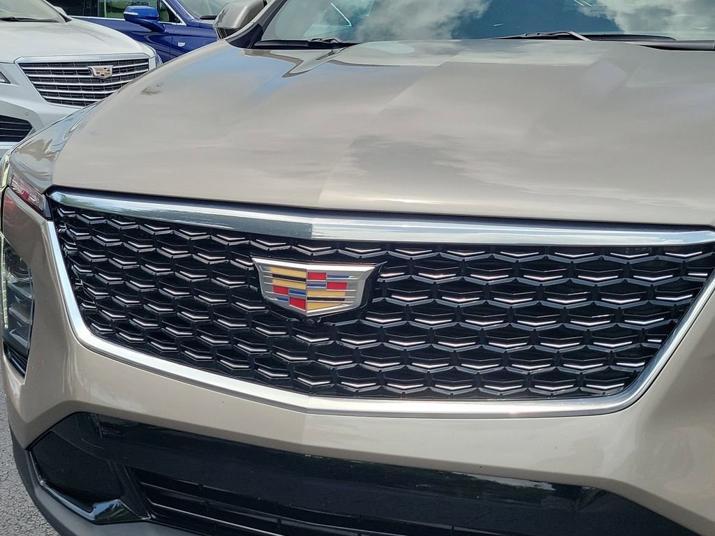 Certified 2025 Cadillac XT4 Premium Luxury FWD image 9