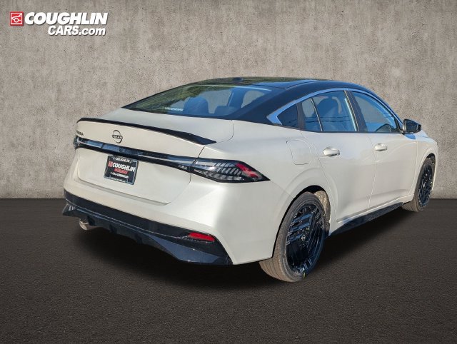 New 2027 Nissan Sentra SR w/ Floor Mat Package FWD image 8