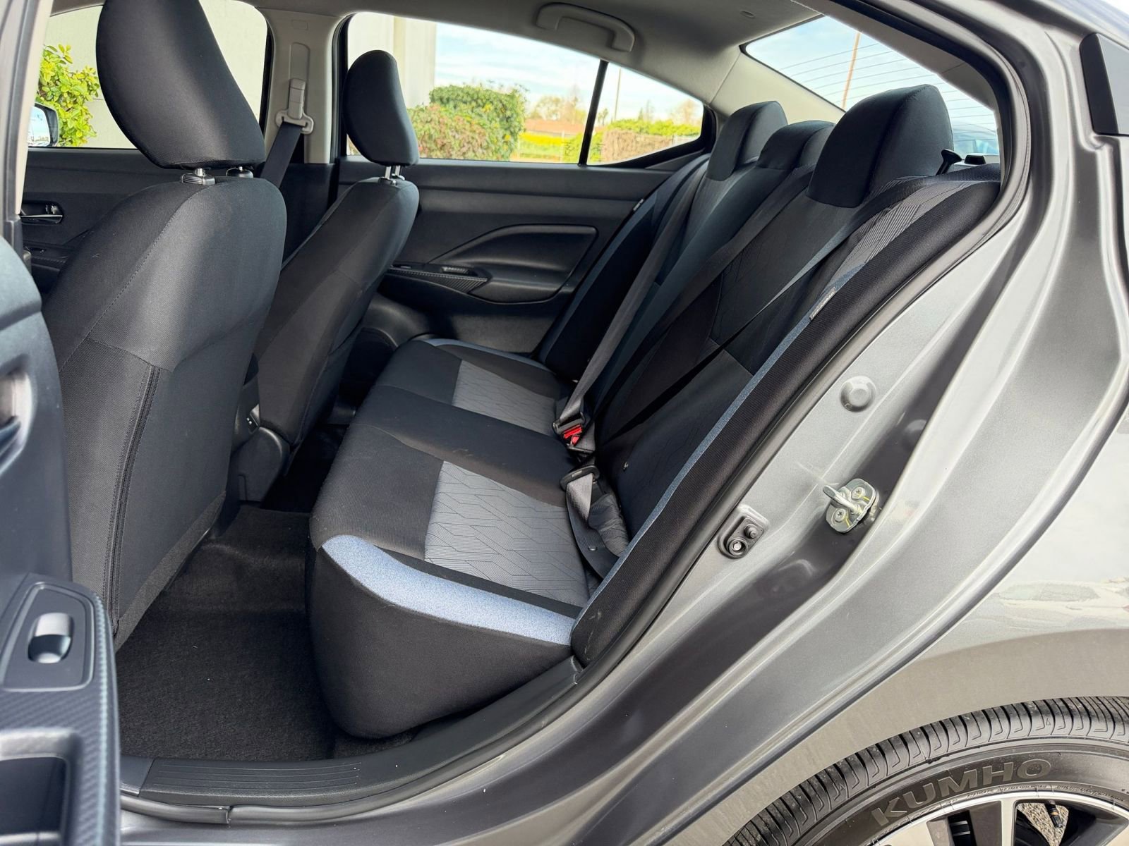 Used 2025 Nissan Versa SV image 37