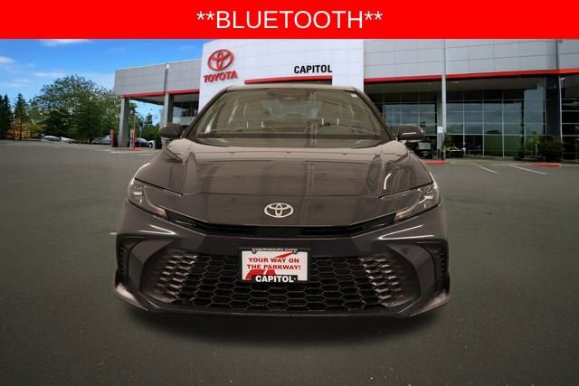 Used 2025 Toyota Camry SE image 8