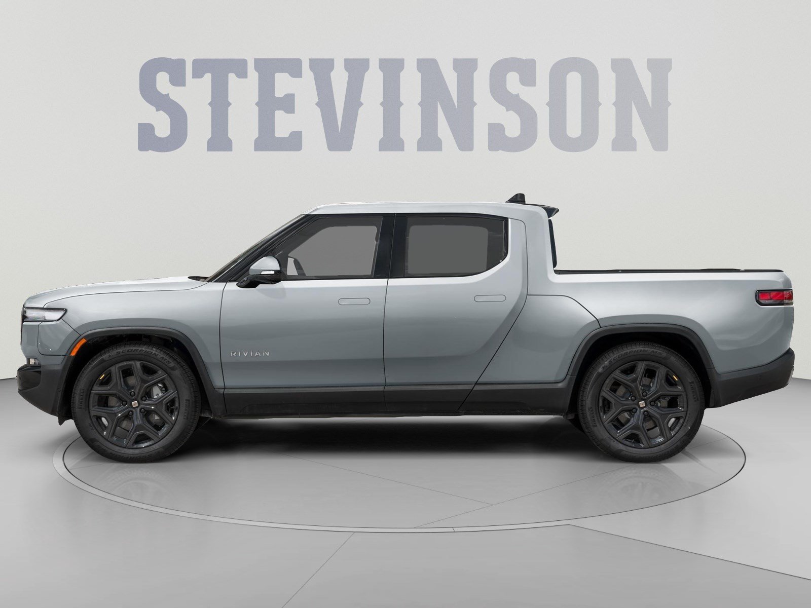 Used 2025 Rivian R1T Adventure Dual AWD/4WD image 3