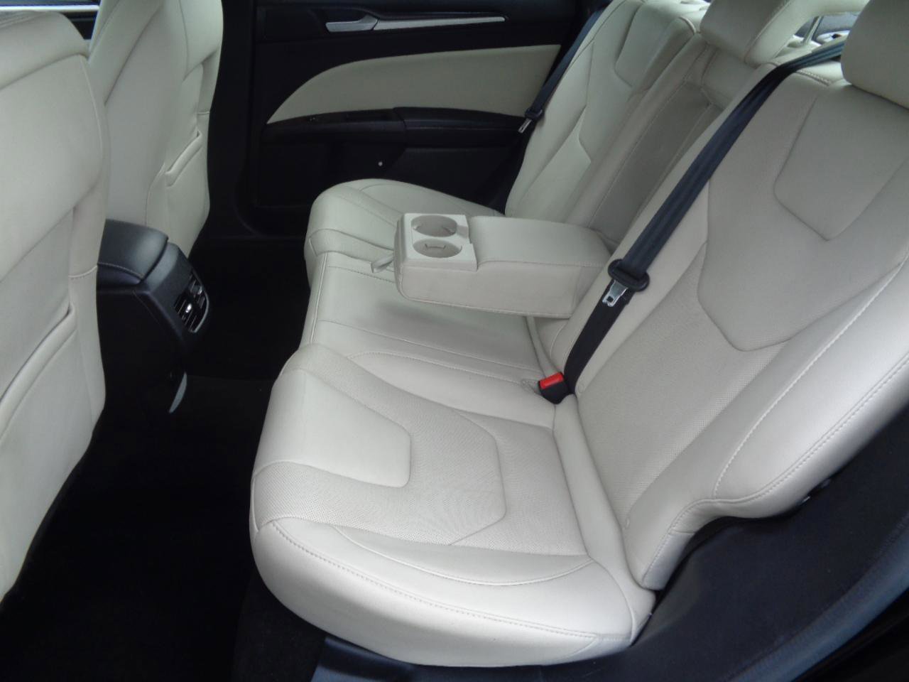 Used 2017 Ford Fusion Titanium image 6