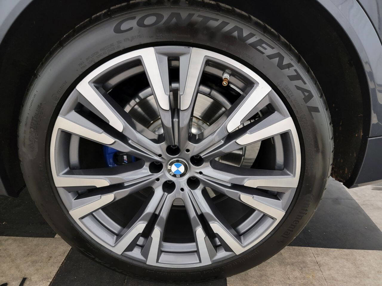 Used 2021 BMW X7 xDrive40i w/ Executive Package AWD/4WD image 73