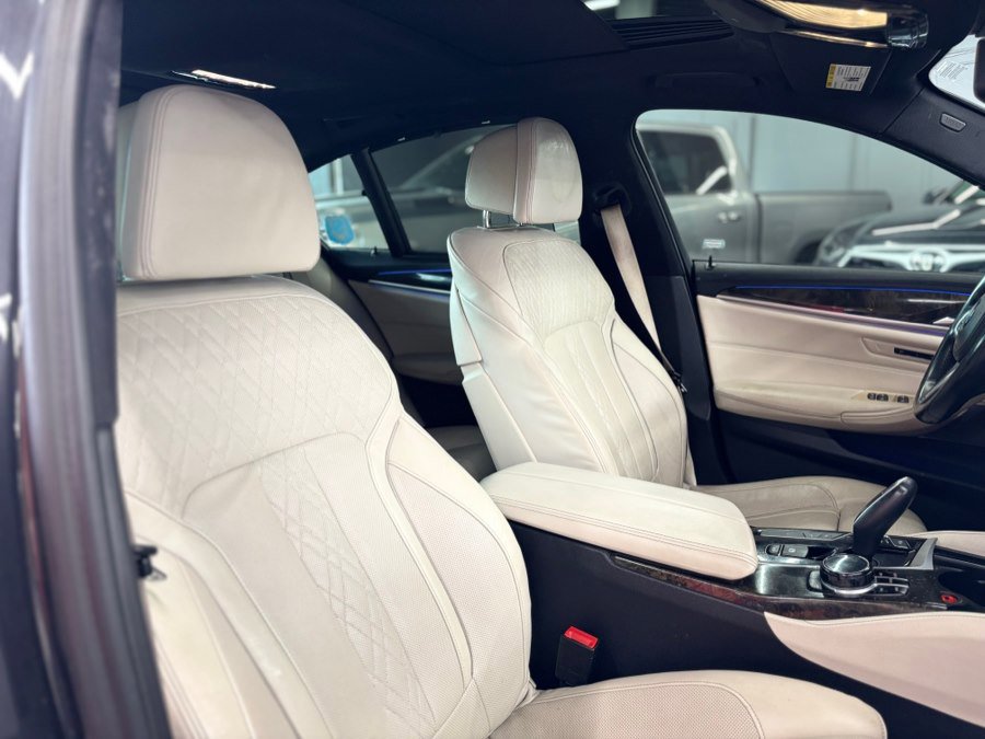 Used 2018 BMW M550i xDrive AWD/4WD image 20