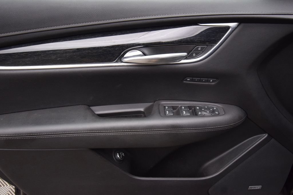 Used 2020 Cadillac XT5 Premium Luxury FWD image 25