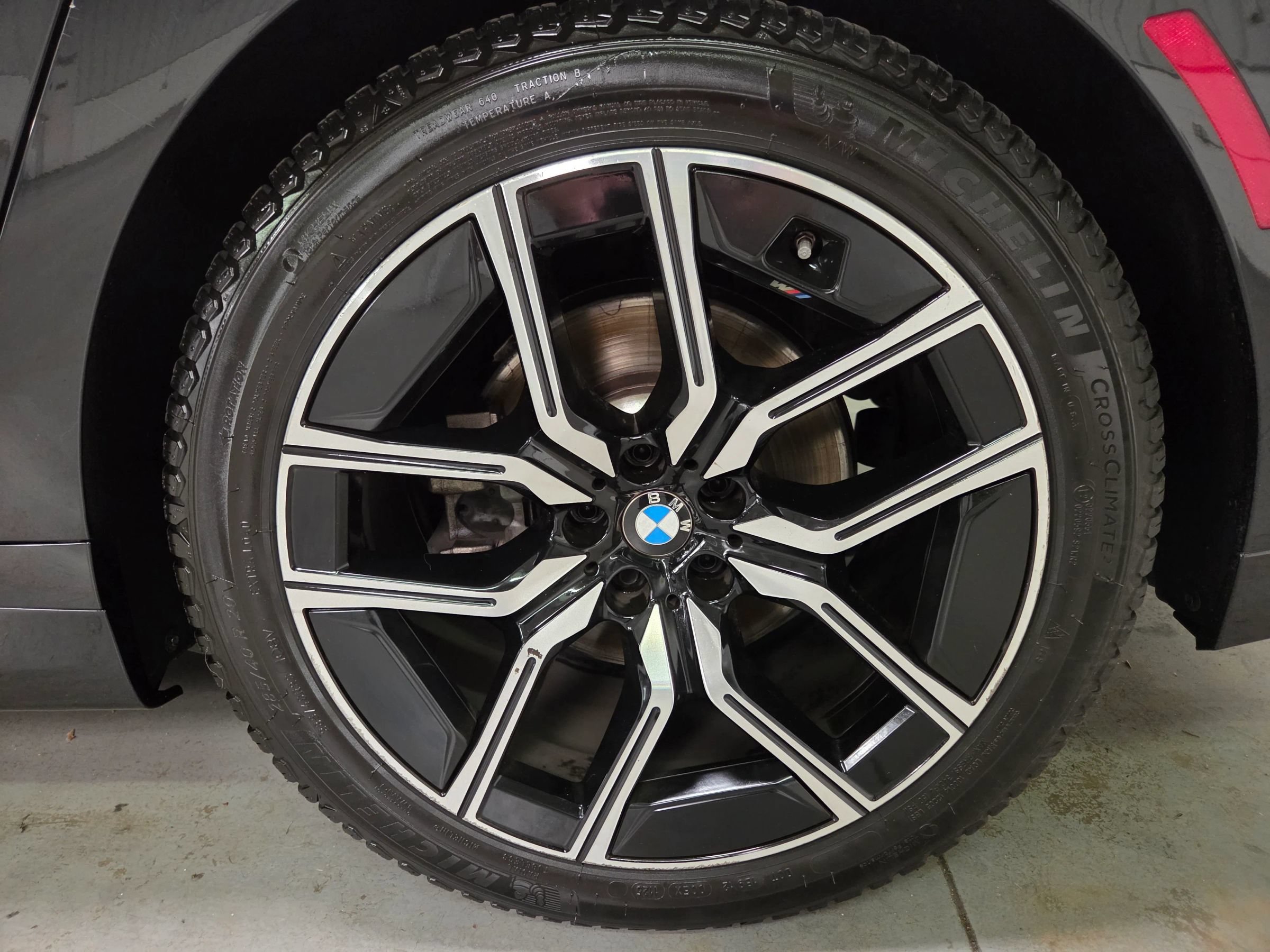Used 2024 BMW 740i xDrive AWD/4WD image 13