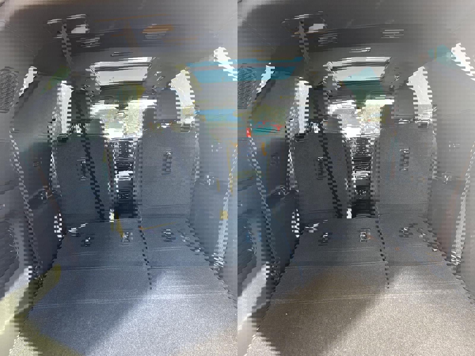 Used 2025 Chevrolet Traverse Z71 w/ Driver Confidence Package image 24