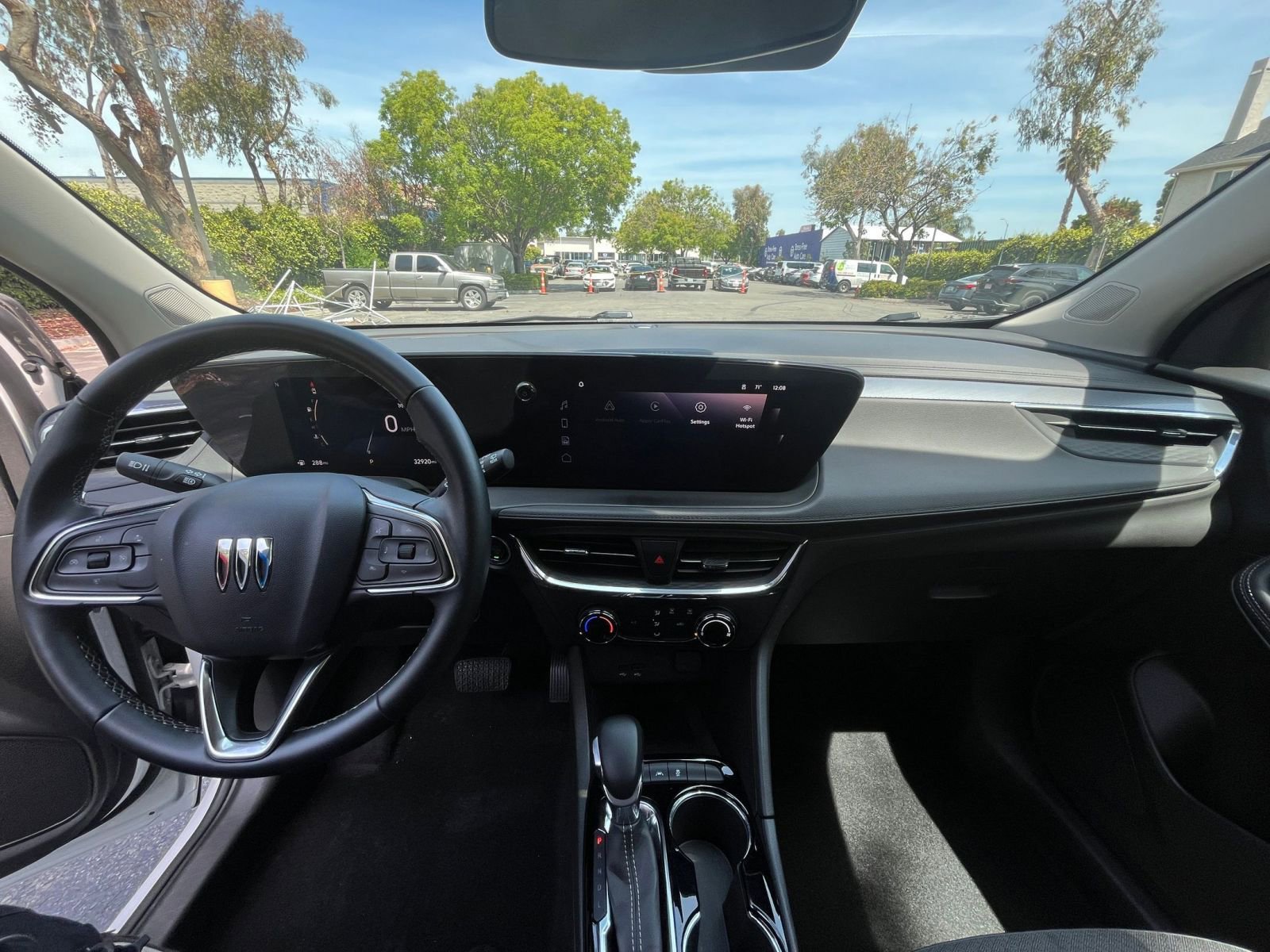 Used 2025 Buick Encore GX Preferred FWD image 32
