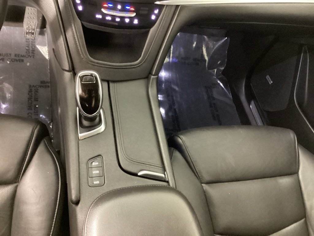 Used 2018 Cadillac XT5 Premium Luxury w/ Driver Assist Package AWD/4WD image 16