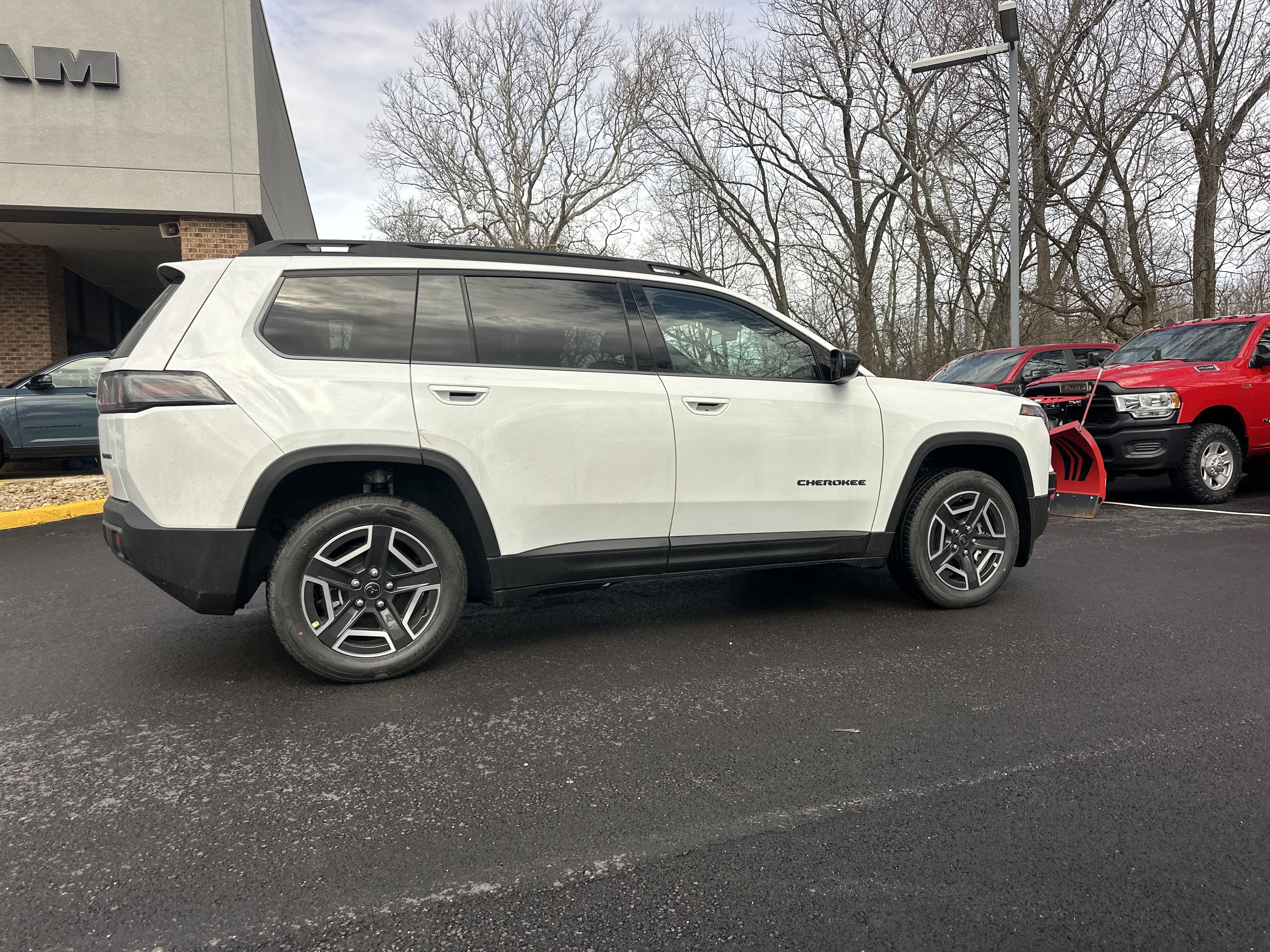 New 2026 Jeep Cherokee Laredo image 18