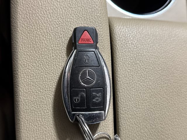 Used 2011 Mercedes-Benz GLK 350 4MATIC image 41