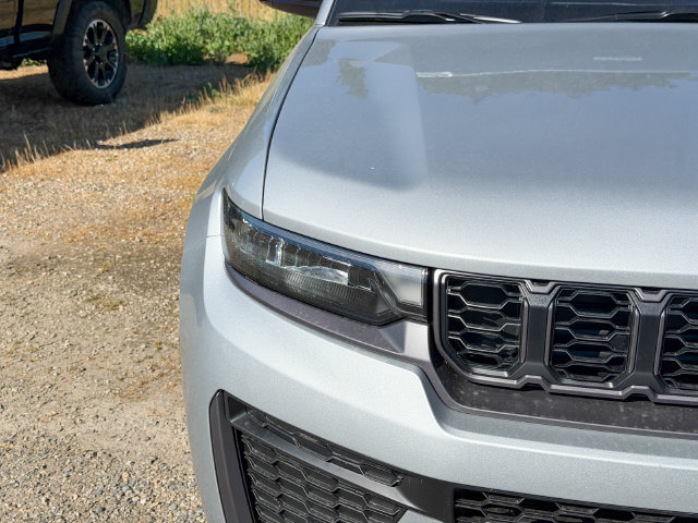 New 2026 Jeep Grand Cherokee Altitude AWD/4WD image 5