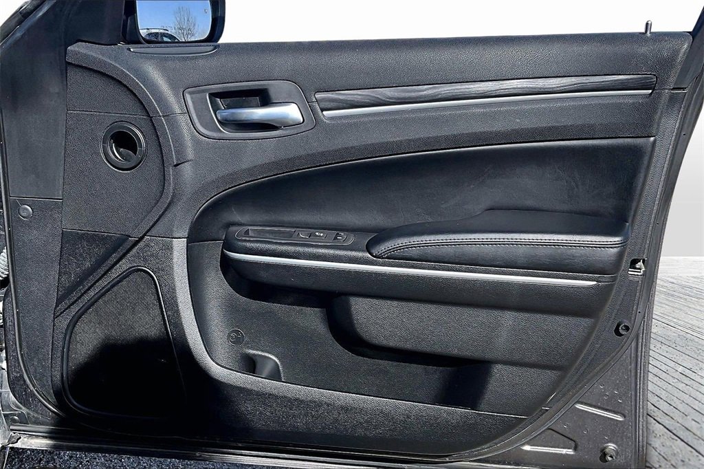 Used 2021 Chrysler 300 Touring L image 19