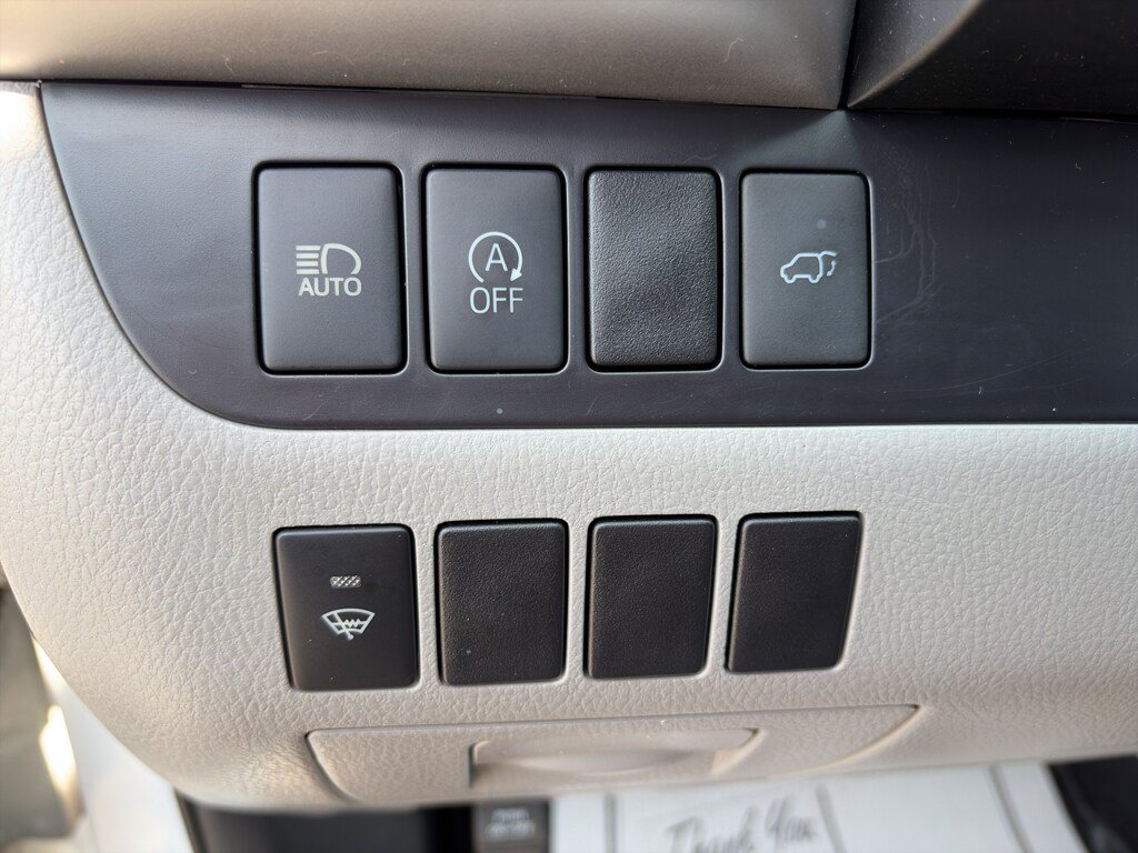 Used 2019 Toyota Highlander XLE AWD/4WD image 13