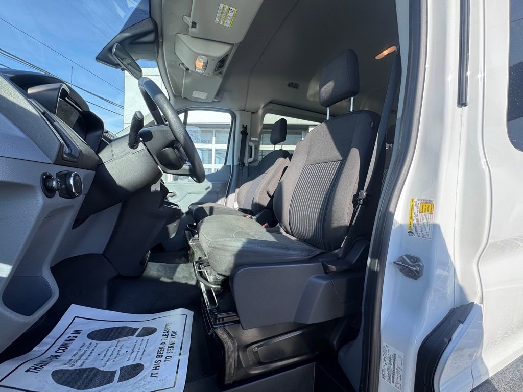 Used 2019 Ford Transit 350 XLT image 12