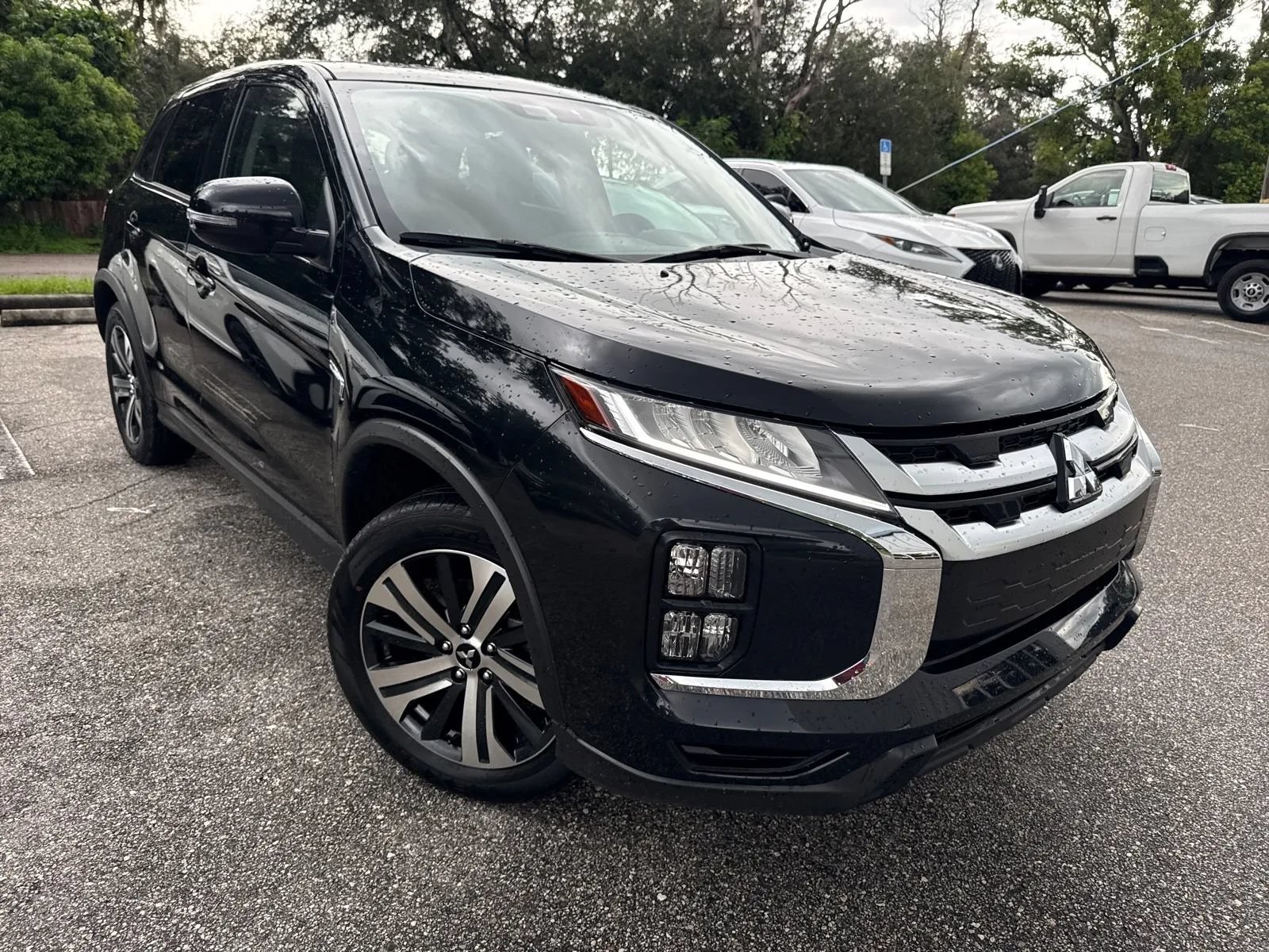 Used 2025 Mitsubishi Outlander Sport SE AWD/4WD image 5
