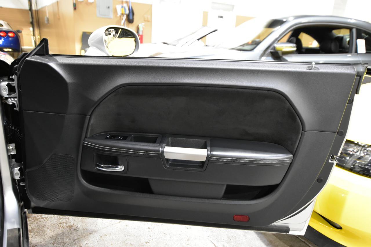 Used 2012 Dodge Challenger SRT8 image 38