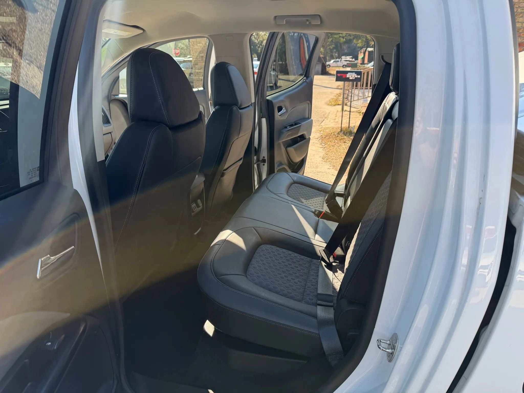 Used 2018 Chevrolet Colorado Z71 image 13