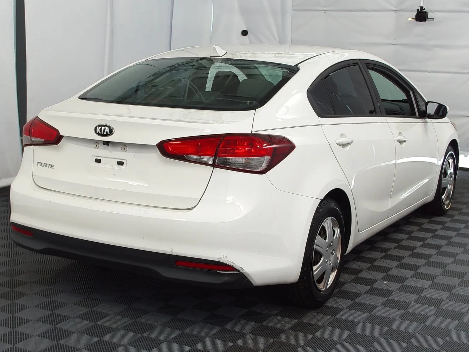 Used 2017 Kia Forte LX FWD image 7