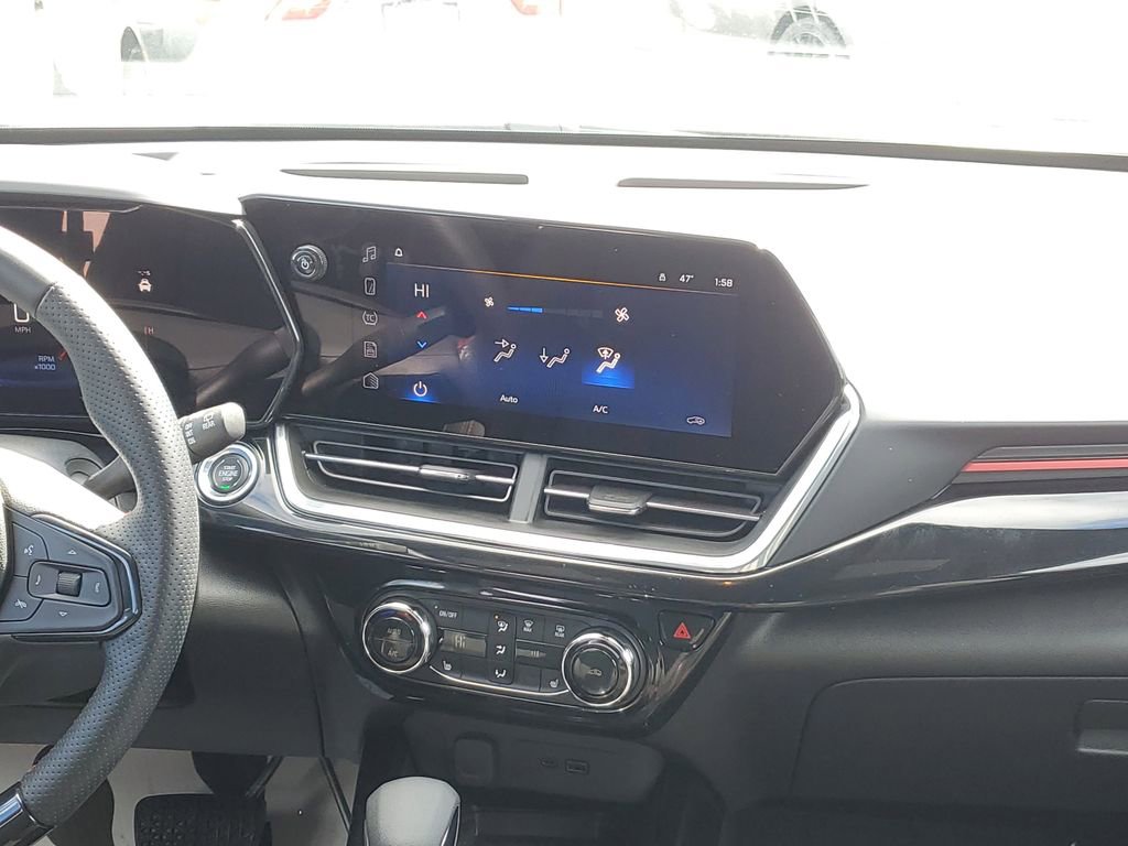 Used 2024 Chevrolet Trax RS w/ Sunroof Package image 32