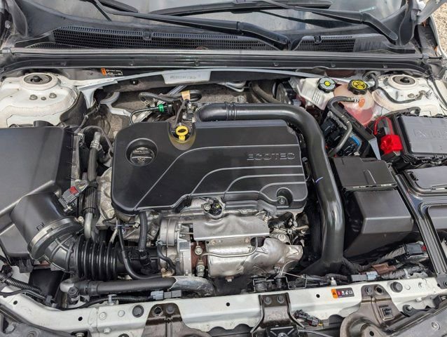 Used 2023 Chevrolet Malibu LT image 34