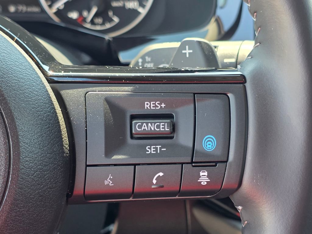 Used 2025 Nissan Pathfinder SL AWD/4WD image 19
