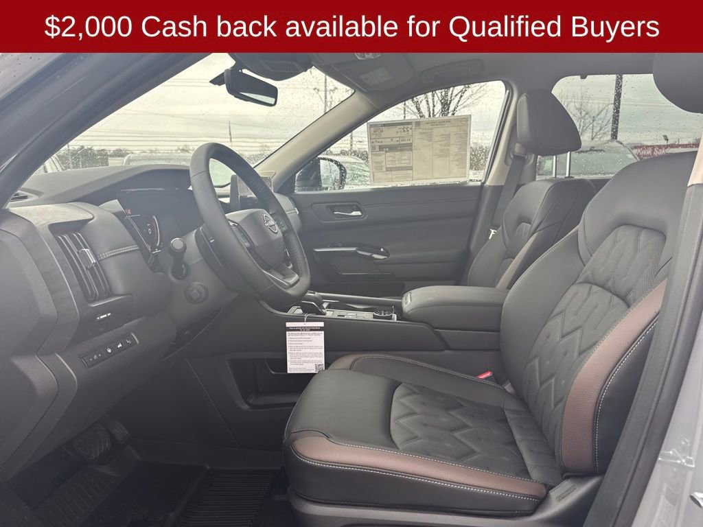 New 2026 Nissan Pathfinder Platinum image 18