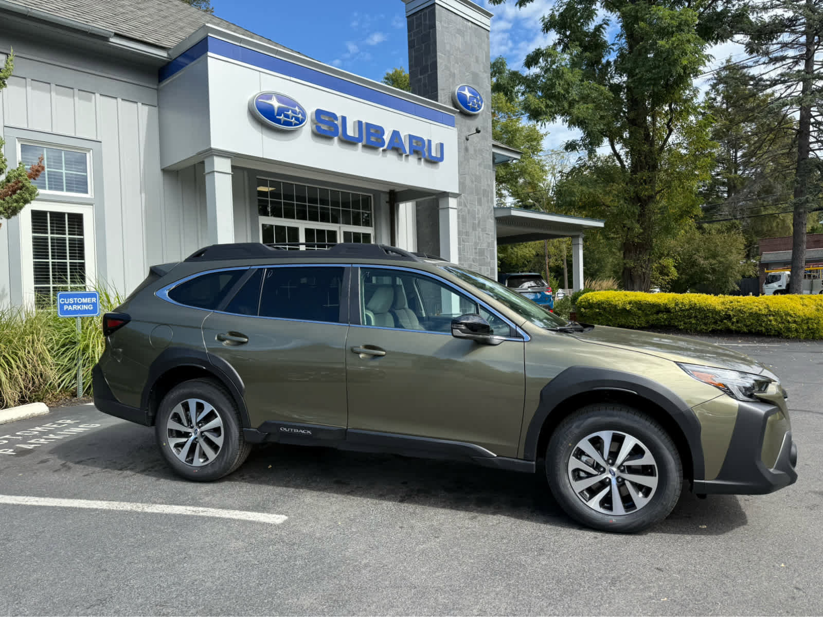 New 2025 Subaru Outback Premium w/ Popular Package #1 image 3