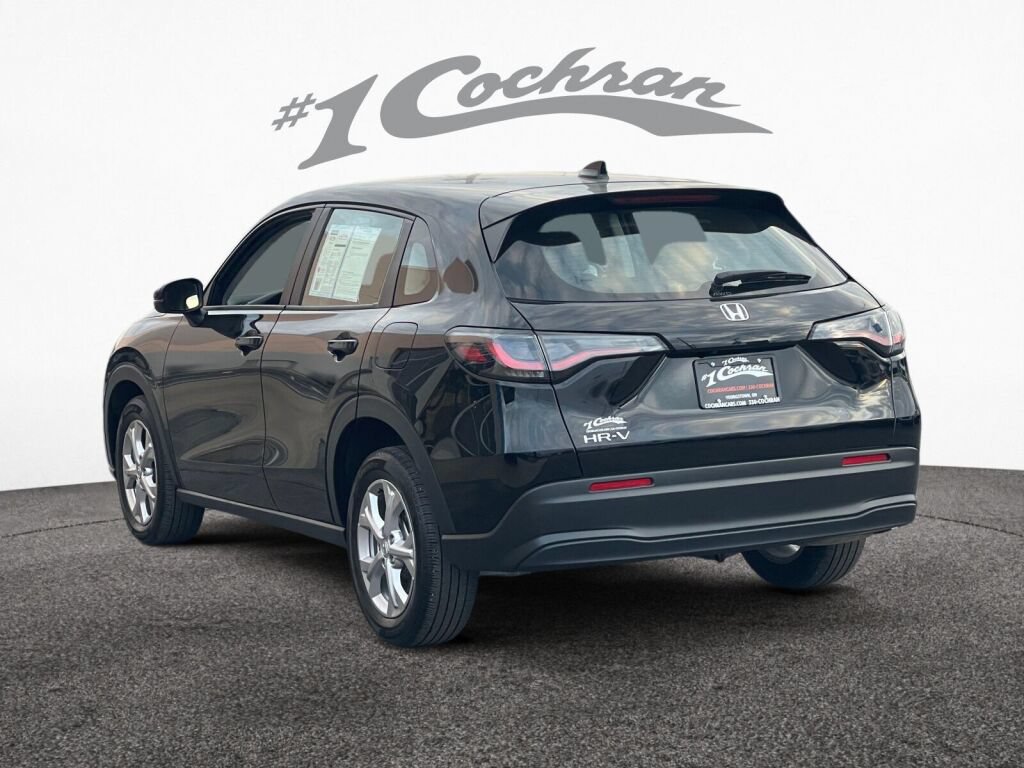 Used 2023 Honda HR-V LX image 5