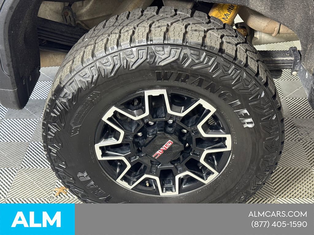 Used 2025 GMC Sierra 2500 AT4X AWD/4WD image 21