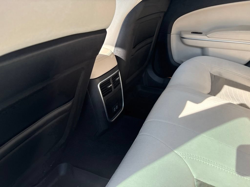 Used 2019 Chrysler 300 Touring w/ Sport Appearance Package RWD image 31