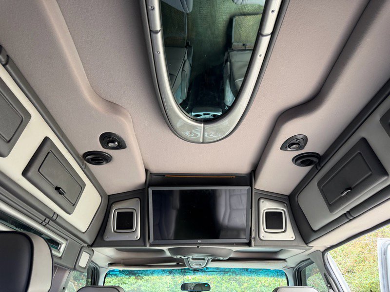 Used 2002 Ford E-150 and Econoline 150 image 31