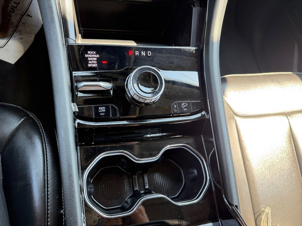 Used 2023 Jeep Grand Cherokee 4WD 4xe image 15