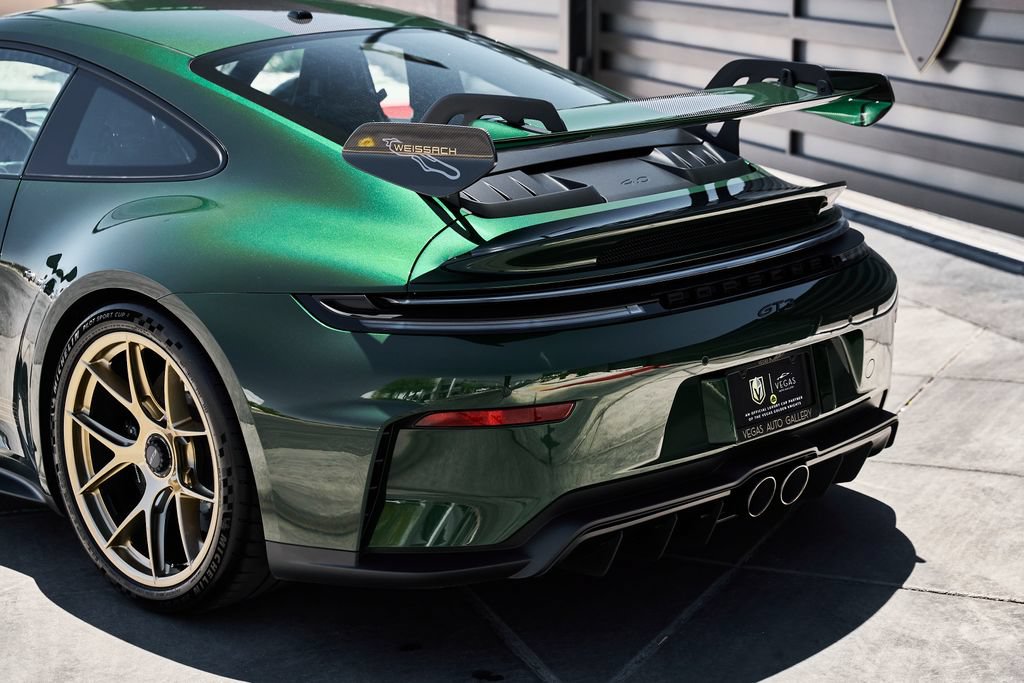 Used 2025 Porsche 911 GT3 w/ Weissach Package RWD image 16