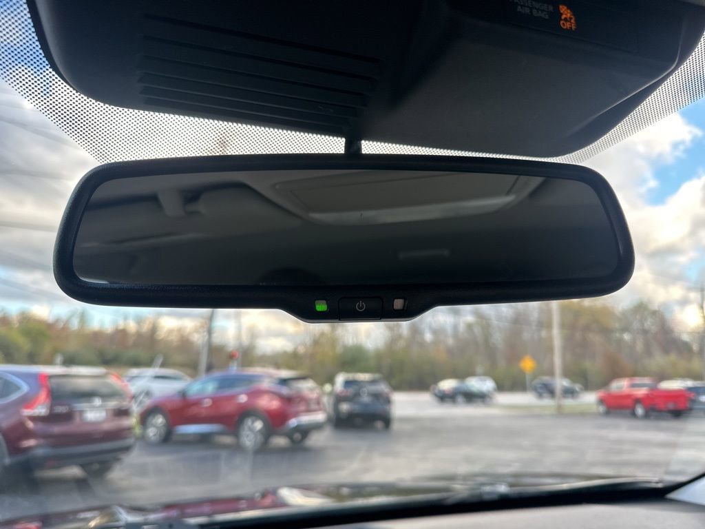 Used 2022 Mitsubishi Outlander SEL image 25