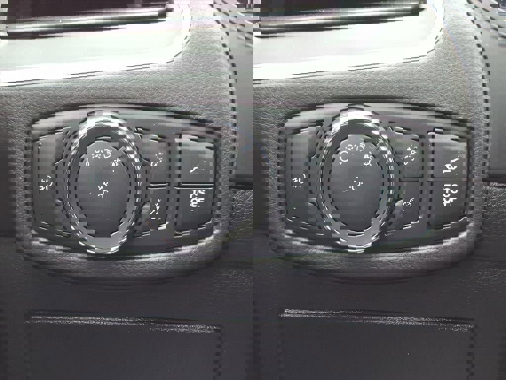 Certified 2022 Ford Edge SEL w/ Convenience Package image 17