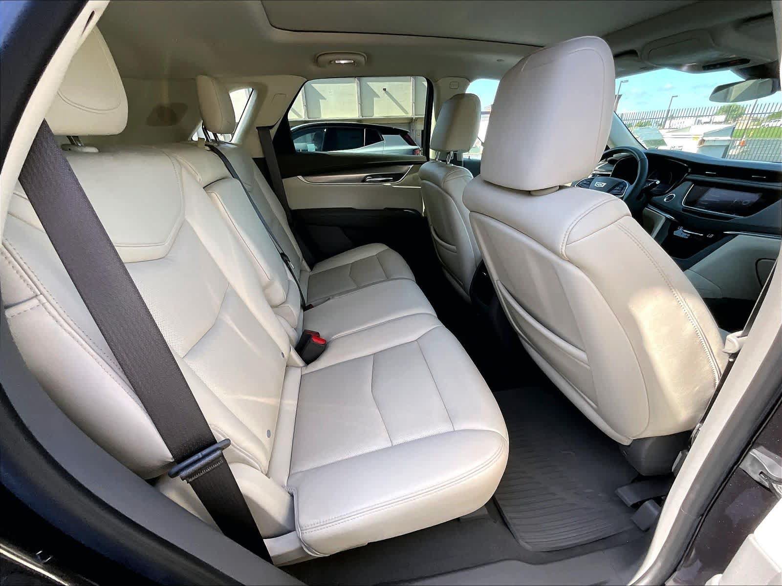 Used 2018 Cadillac XT5 Luxury w/ Driver Awareness Package AWD/4WD image 30