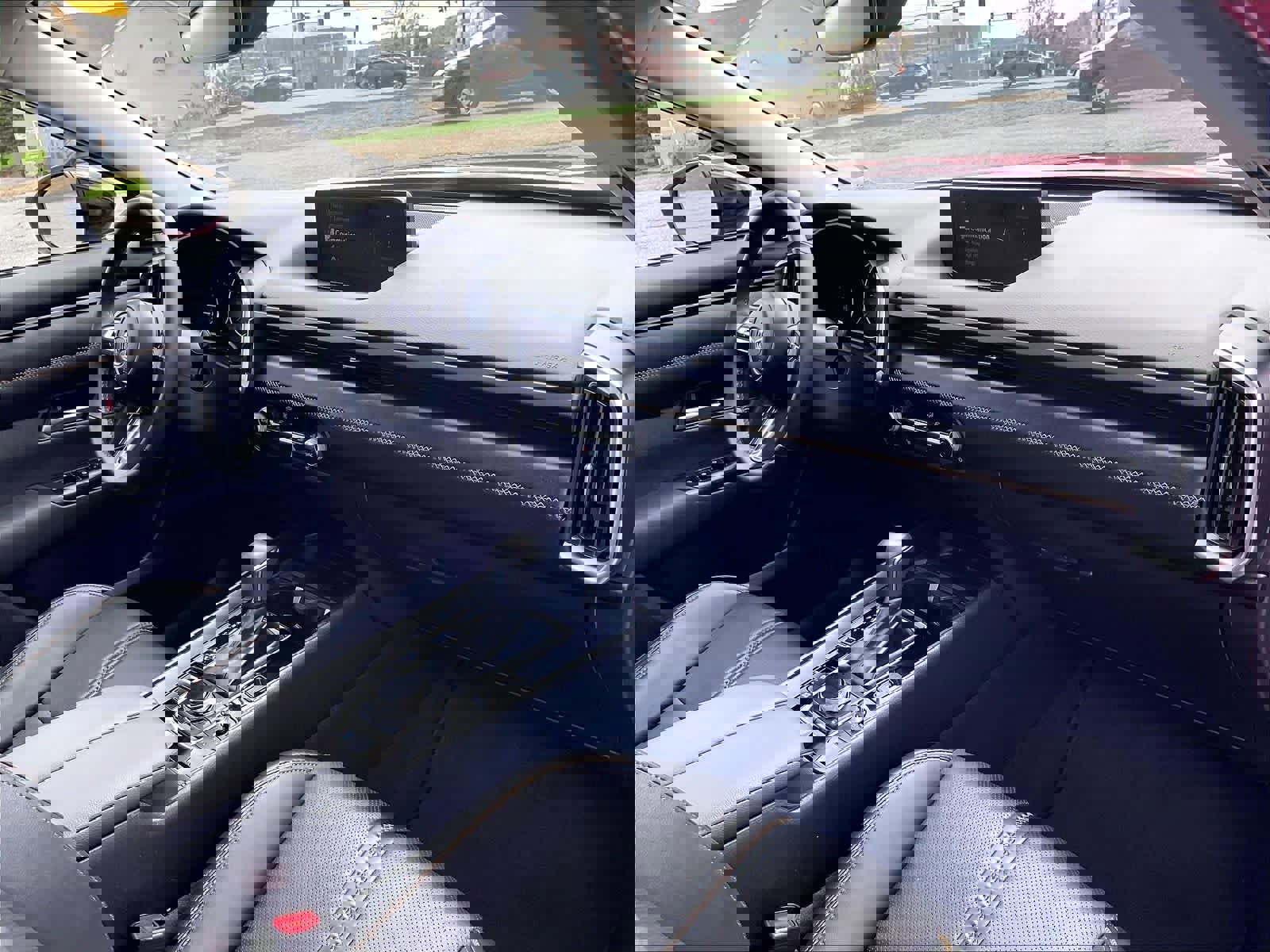 Used 2025 MAZDA CX-50 AWD 2.5 Hybrid w/ Premium Pkg image 14