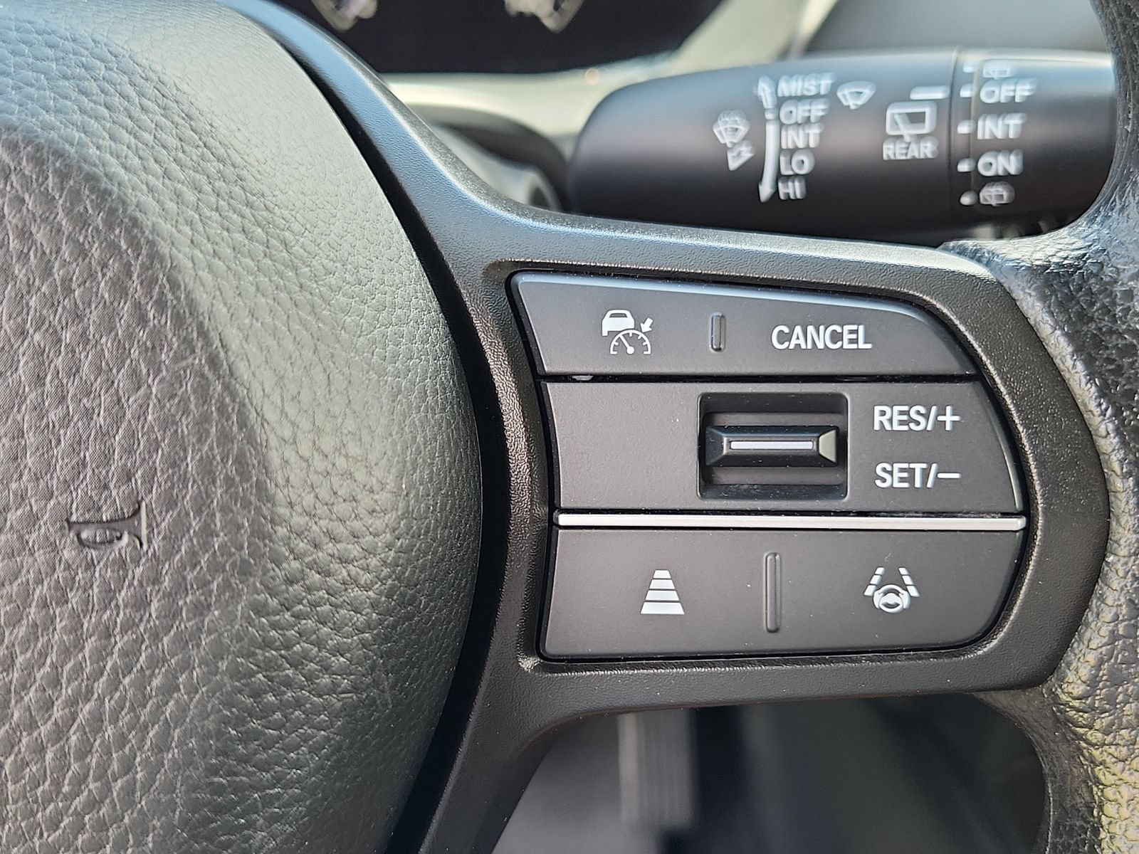 Used 2023 Honda HR-V LX image 19
