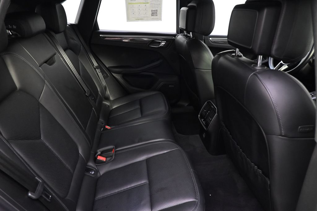 Used 2018 Porsche Macan GTS AWD/4WD image 18