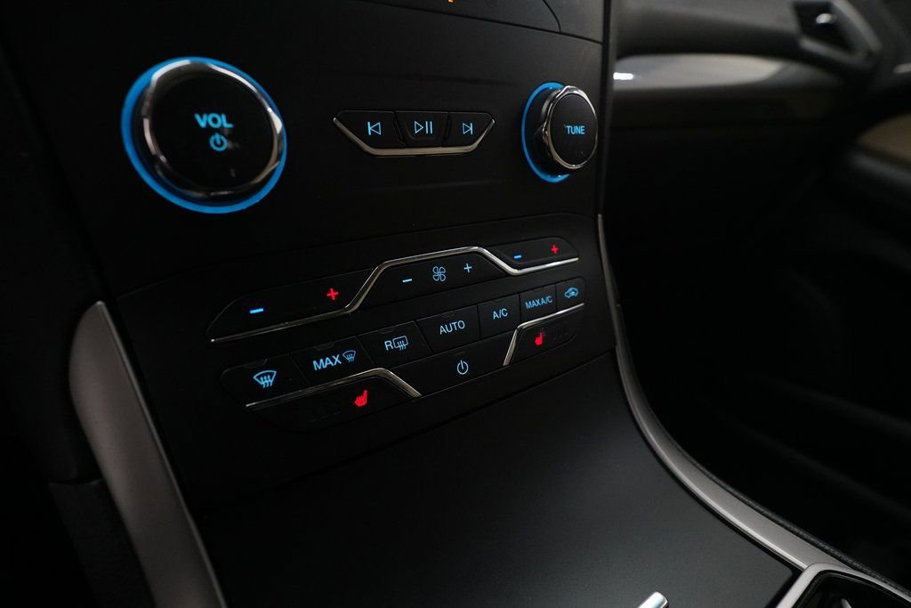 Used 2020 Ford Edge SEL w/ Convenience Package image 23